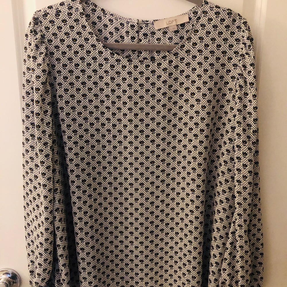 LOFT Billow sleeve floral blouse